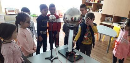 "Източници на електричество" - ДГ Еделвайс - Велинград